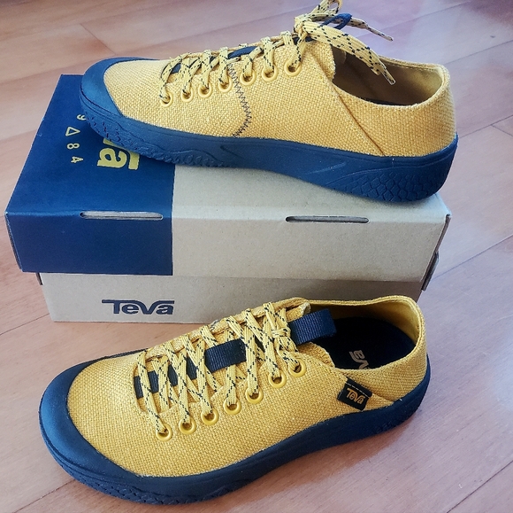 Teva Terra Canyon Sneakers , 5.5 - Picture 1 of 7